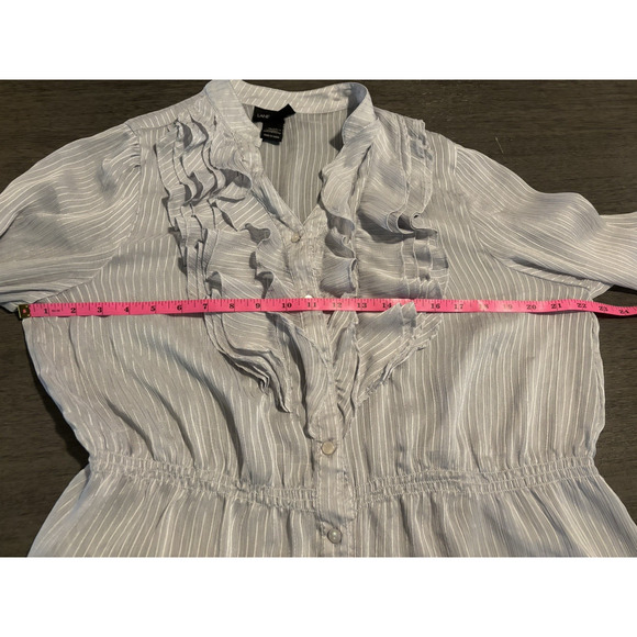 Lane Bryant Women's Gray Ruffle Front Button 3/4 Sleeve Sheer Tunic Size 18/20 - Picture 6 of 7